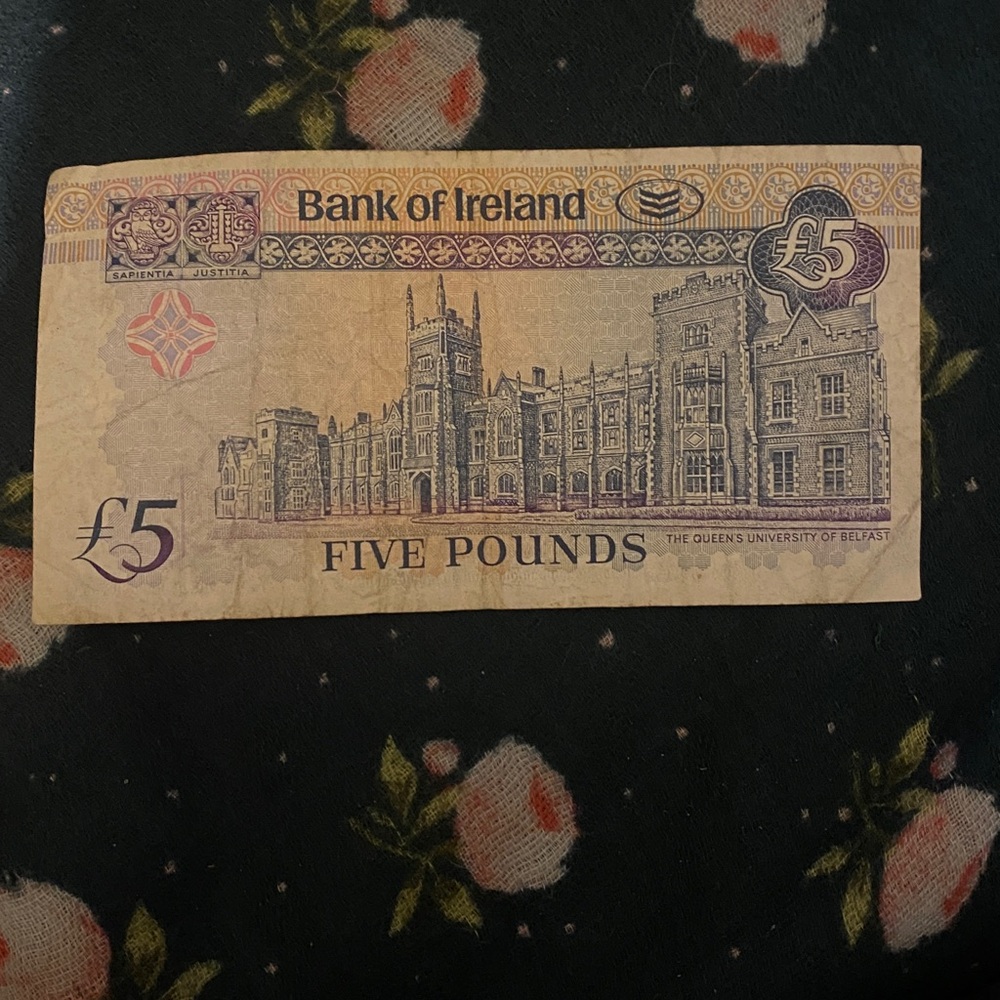 Bank of Ireland Five Pound Note - Picture 2 of 2